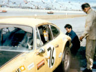 Straat Automobile 1967 Porsche 911 Bahama Yellow 908038